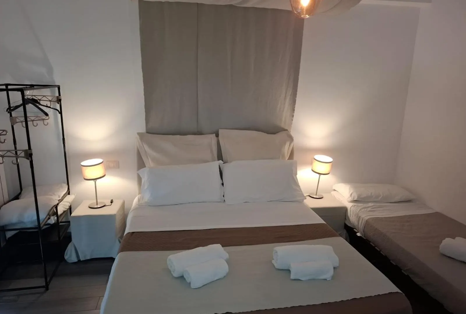 Airport Bari Palese Deluxe 28 Hotel 0*,  Italia